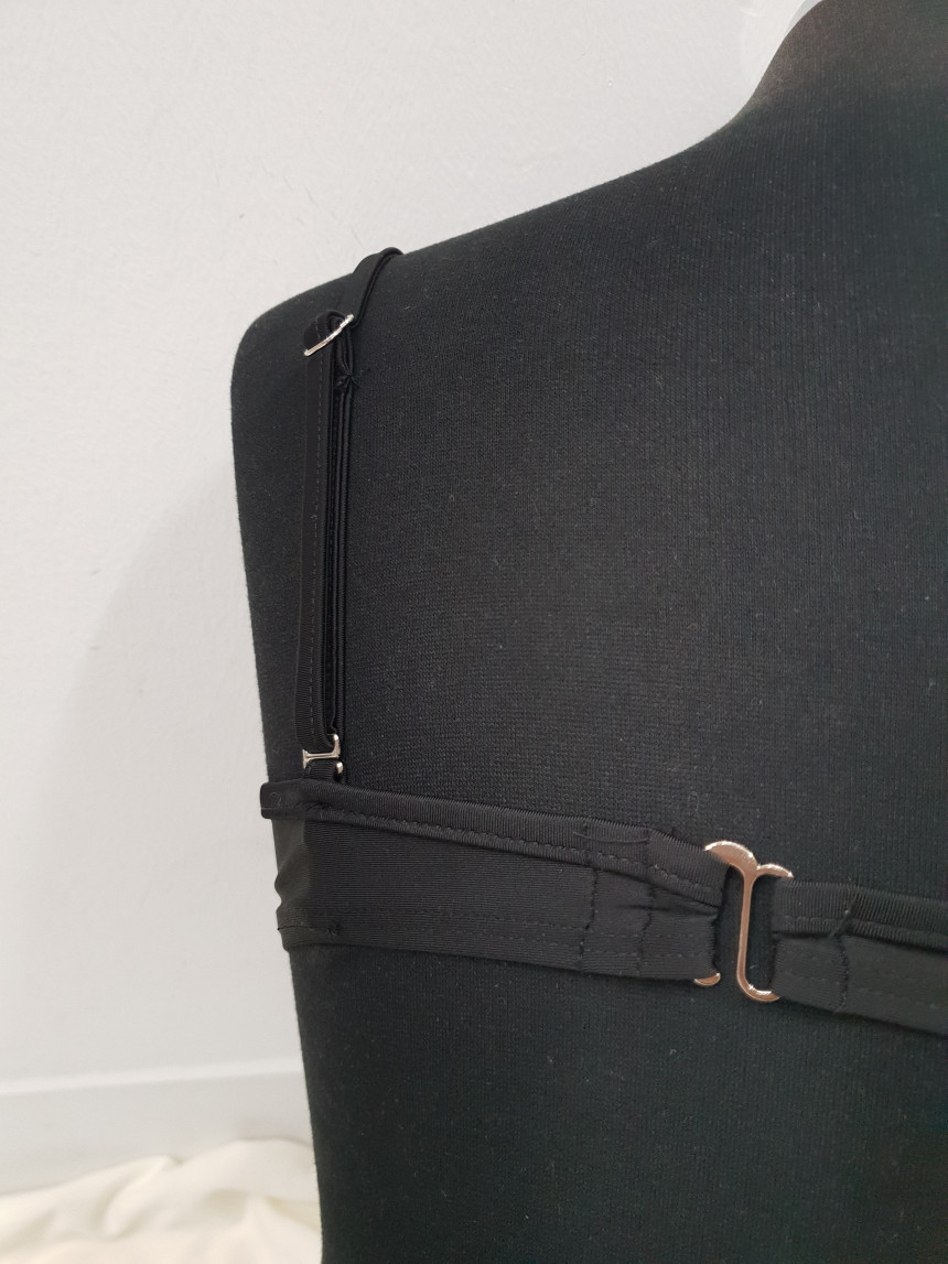 <b><p>1 black Two Piece bikini sky flower Long</p></b><b><p>1 ブラック ツーピース ビキニ スカイ フラワー 長袖 モノ スリー セット セクシー水着</p></b><br /><br /><p align='center'>