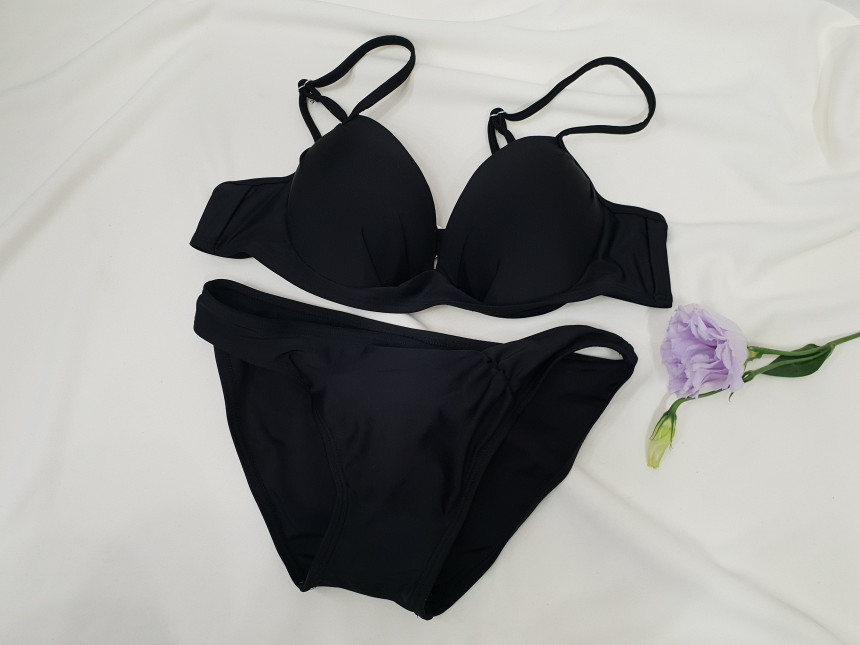 <b><p>1 black Two Piece bikini sky flower Long</p></b><b><p>1 ブラック ツーピース ビキニ スカイ フラワー 長袖 モノ スリー セット セクシー水着</p></b><br /><br /><p align='center'>