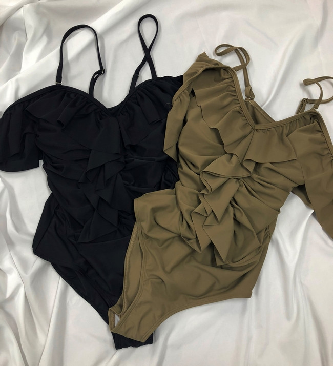 <b><p>Frill Off shoulder Monokini piece swimsuit</p></b><b><p>フリル オフショルダー モノキニ ワンピース 水着 2色 セクシー 韓非 洗練された非</p></b><br /><br /><p align='center'>