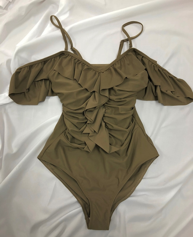 <b><p>Frill Off shoulder Monokini piece swimsuit</p></b><b><p>フリル オフショルダー モノキニ ワンピース 水着 2色 セクシー 韓非 洗練された非</p></b><br /><br /><p align='center'>