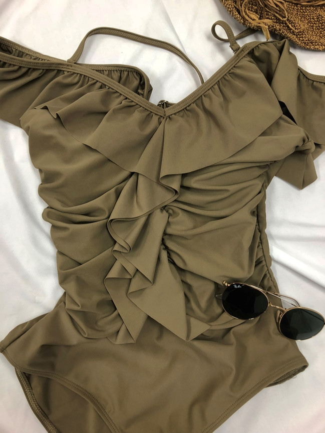 <b><p>Frill Off shoulder Monokini piece swimsuit</p></b><b><p>フリル オフショルダー モノキニ ワンピース 水着 2色 セクシー 韓非 洗練された非</p></b><br /><br /><p align='center'>