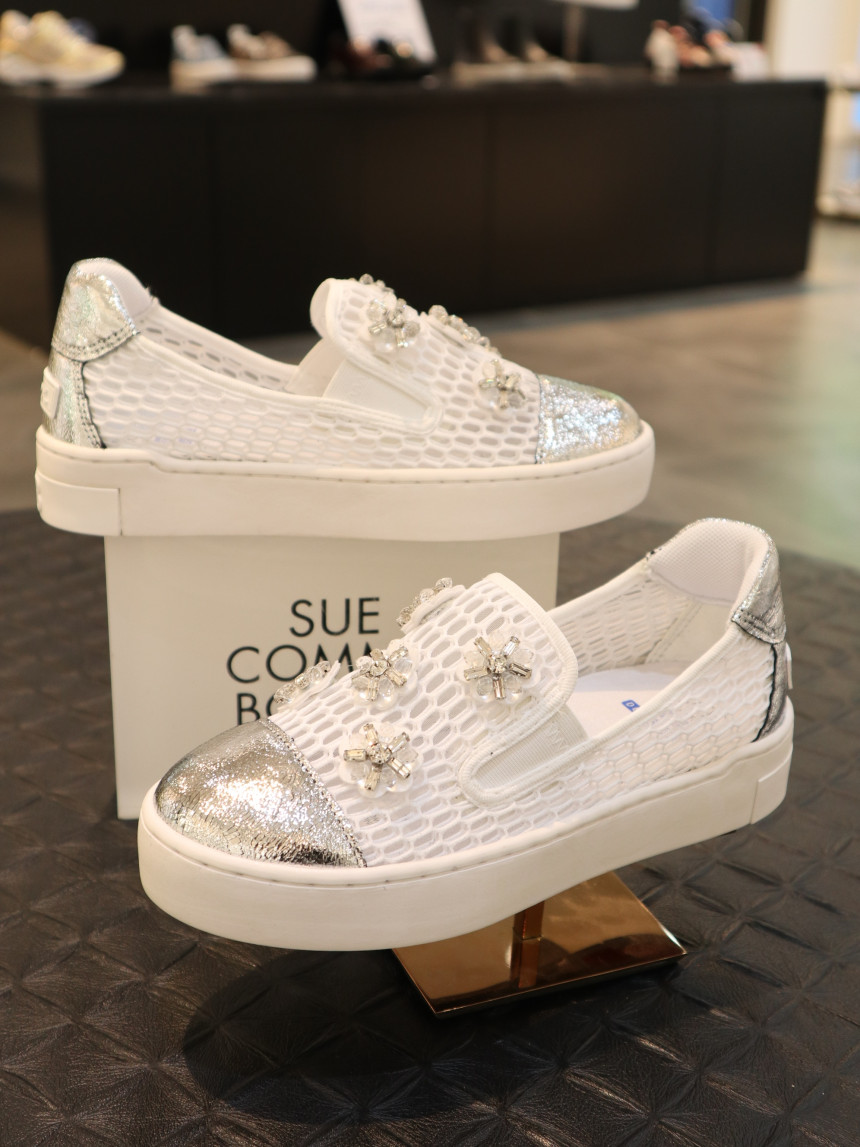 <b><p>Shu Comma Bonnie Heybee ip- White DG4DX17017WHT</p></b><b><p>シューコンマみる ホニビ スリップオン ホワイト DG4DX17017WHT バカンス</p></b><br /><br /><p align='center'>