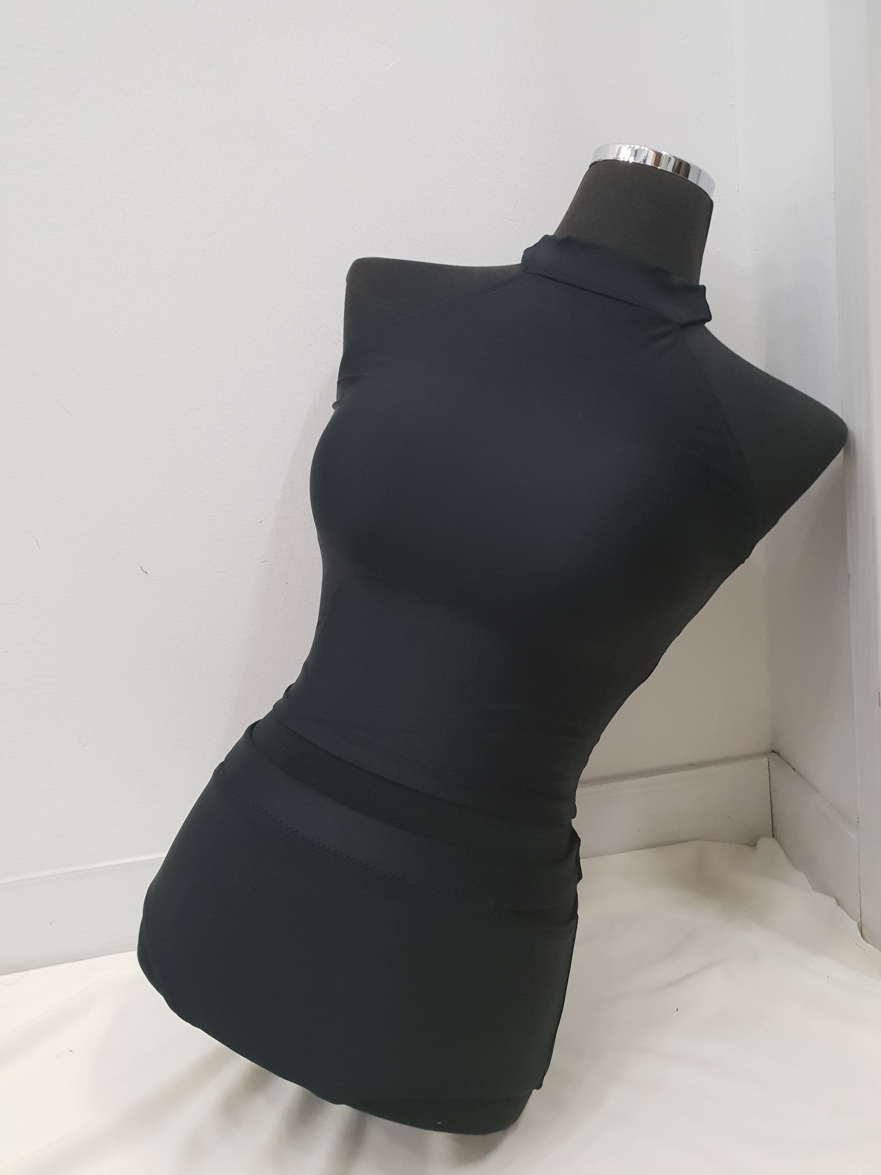 <b><p>amount All High waist Halter Two Piece bikini</p></b><b><p>両 ひらき ハイウエスト ホルターネック ツーピース ビキニ 2色 セクシーファッション</p></b><br /><br /><p align='center'>