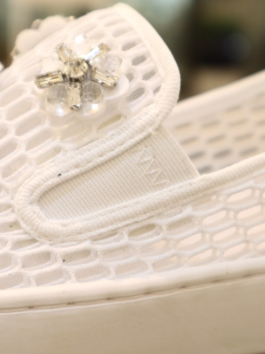 <b><p>Shu Comma Bonnie Heybee ip- White DG4DX17017WHT</p></b><b><p>シューコンマみる ホニビ スリップオン ホワイト DG4DX17017WHT バカンス</p></b><br /><br /><p align='center'>