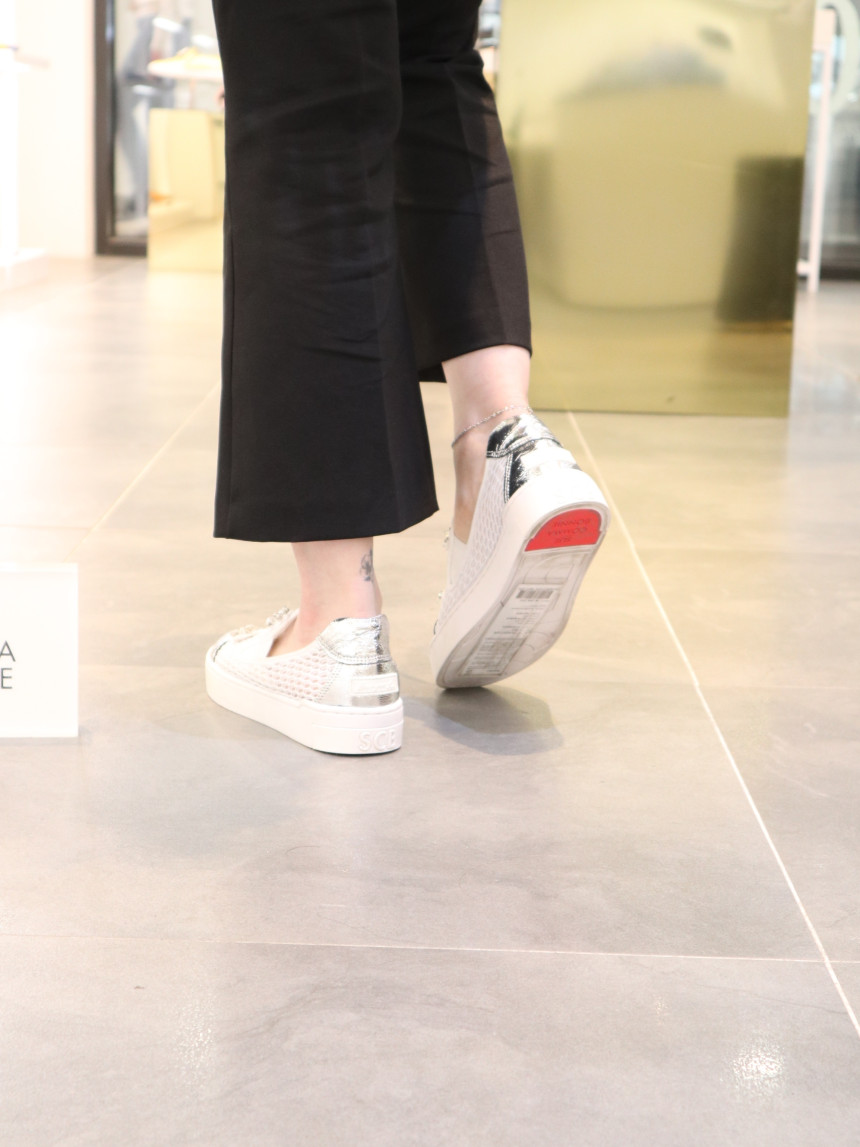 <b><p>Shu Comma Bonnie Heybee ip- White DG4DX17017WHT</p></b><b><p>シューコンマみる ホニビ スリップオン ホワイト DG4DX17017WHT バカンス</p></b><br /><br /><p align='center'>