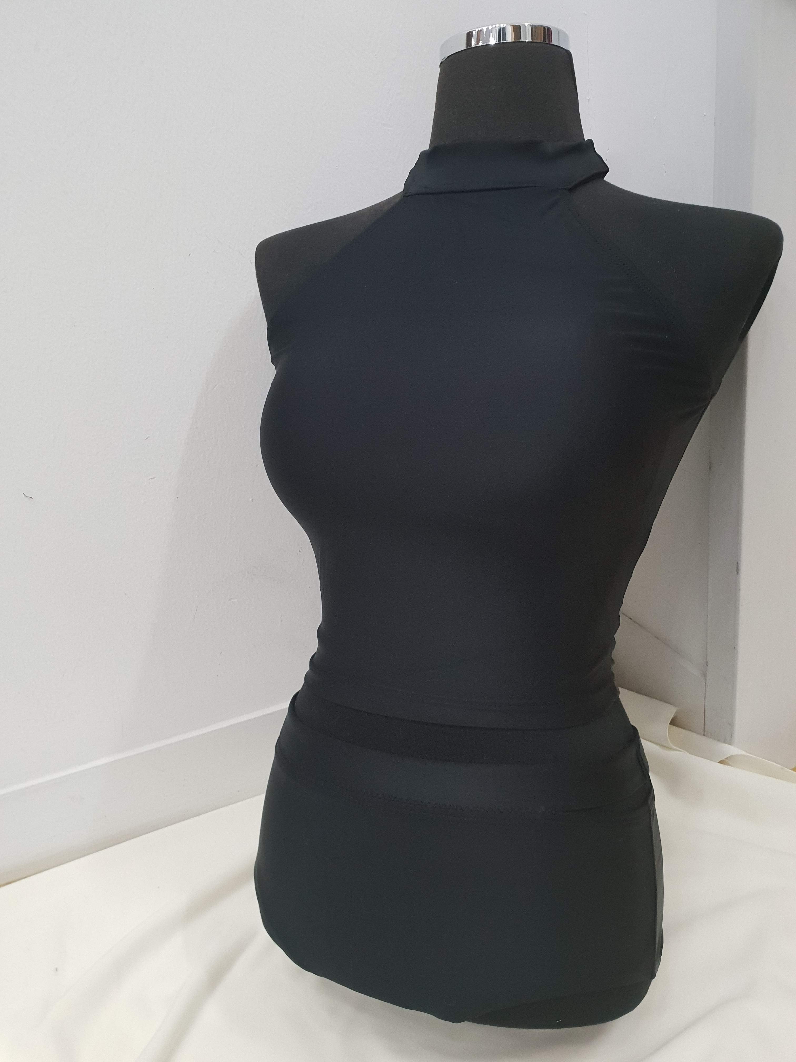 <b><p>amount All High waist Halter Two Piece bikini</p></b><b><p>両 ひらき ハイウエスト ホルターネック ツーピース ビキニ 2色 セクシーファッション</p></b><br /><br /><p align='center'>