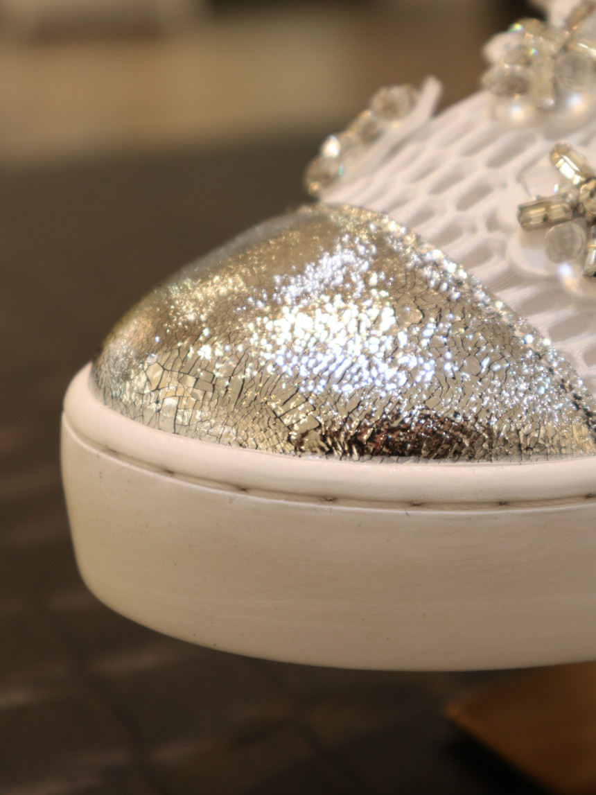 <b><p>Shu Comma Bonnie Heybee ip- White DG4DX17017WHT</p></b><b><p>シューコンマみる ホニビ スリップオン ホワイト DG4DX17017WHT バカンス</p></b><br /><br /><p align='center'>