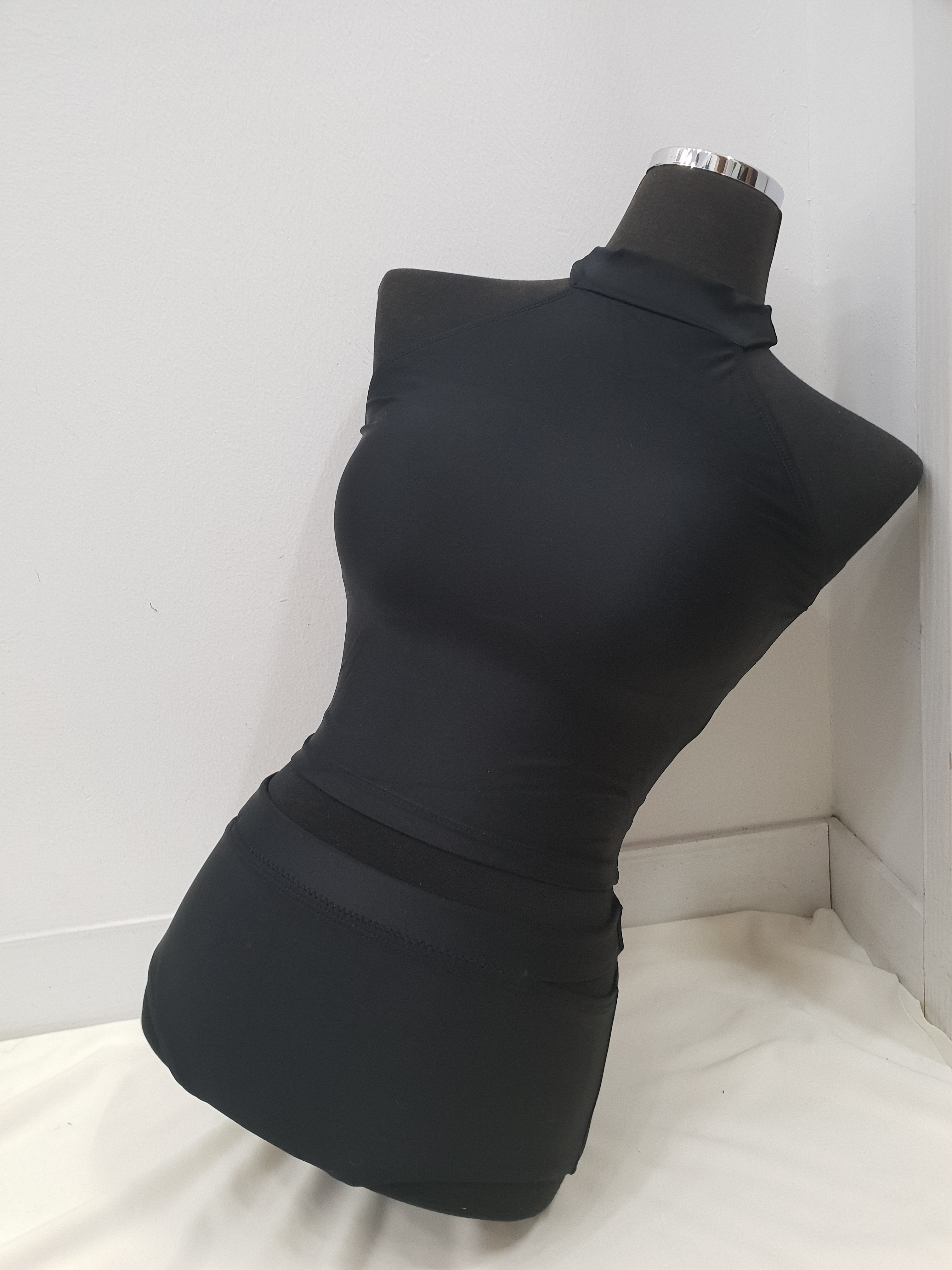 <b><p>amount All High waist Halter Two Piece bikini</p></b><b><p>両 ひらき ハイウエスト ホルターネック ツーピース ビキニ 2色 セクシーファッション</p></b><br /><br /><p align='center'>