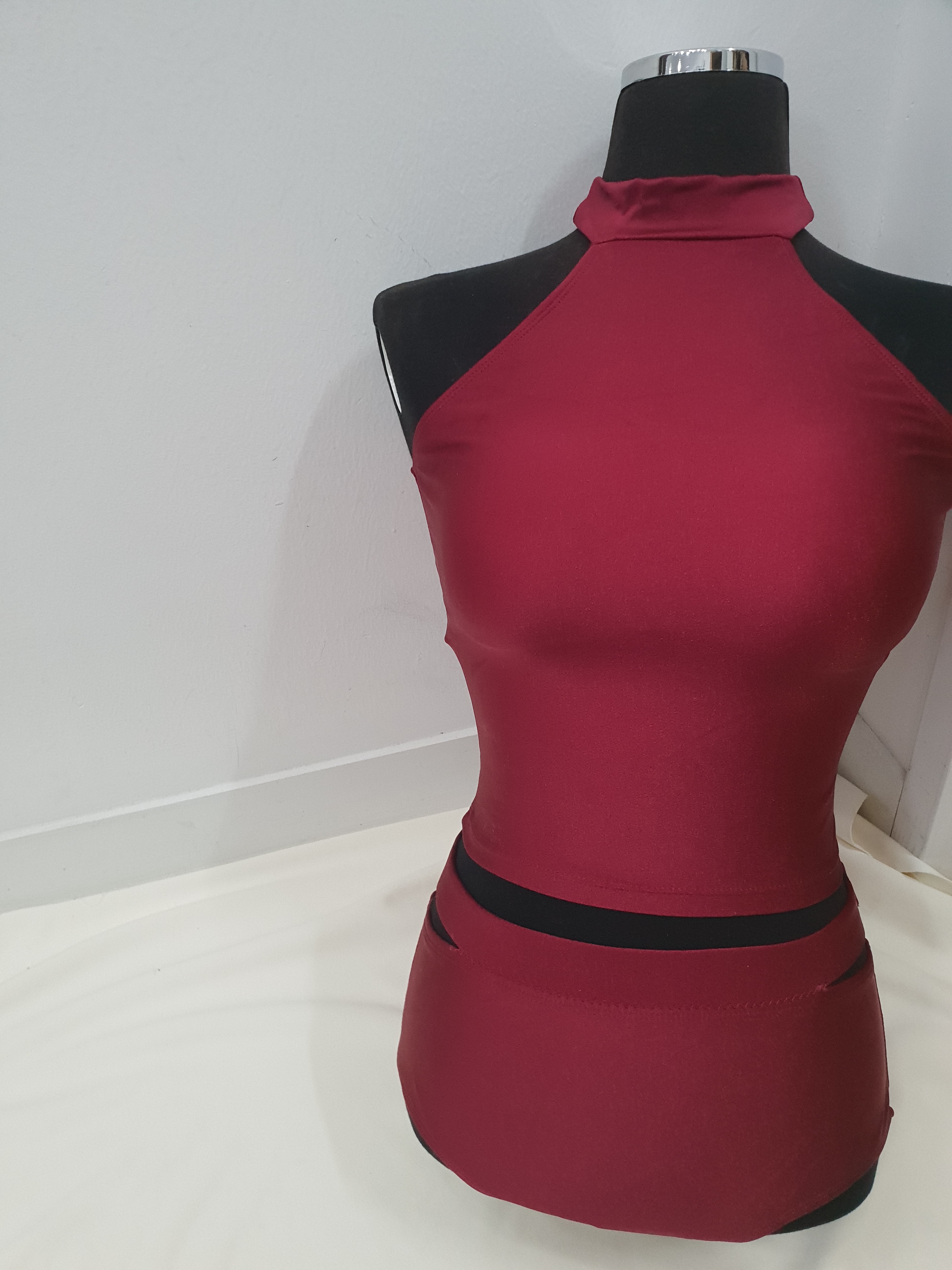 <b><p>amount All High waist Halter Two Piece bikini</p></b><b><p>両 ひらき ハイウエスト ホルターネック ツーピース ビキニ 2色 セクシーファッション</p></b><br /><br /><p align='center'>