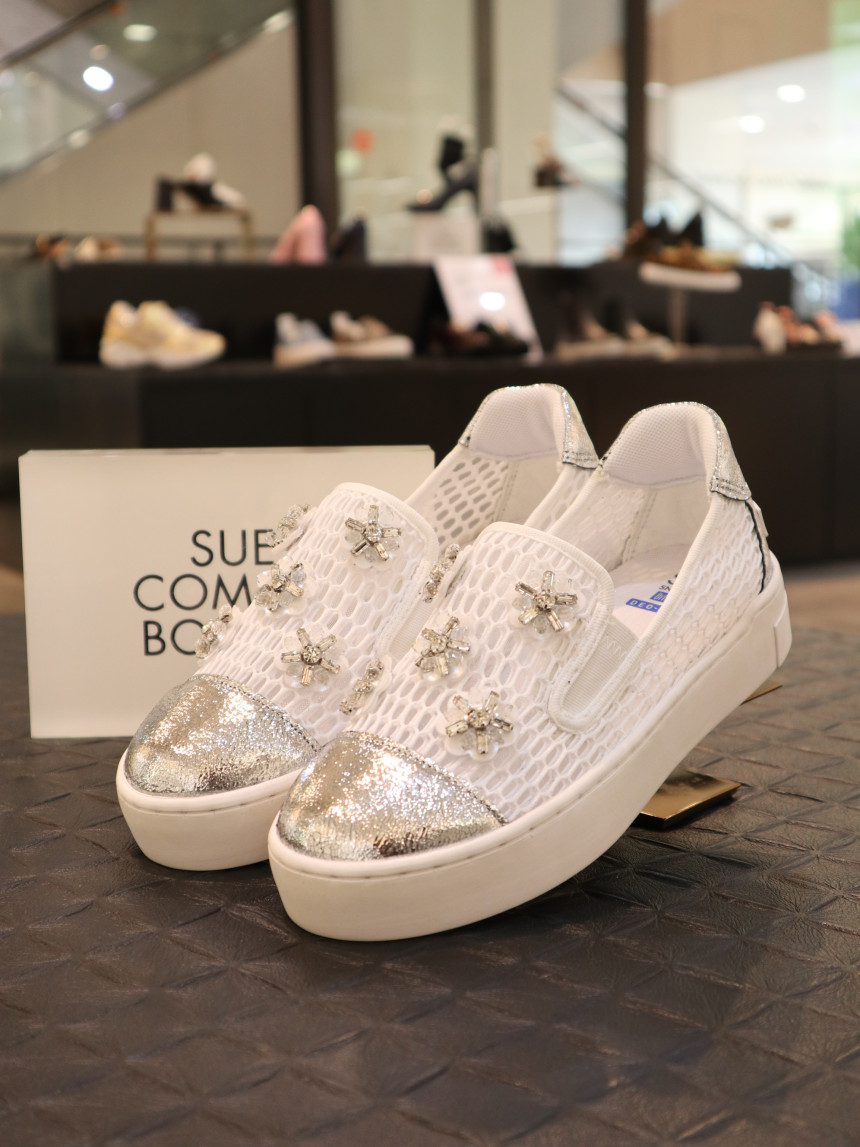 <b><p>Shu Comma Bonnie Heybee ip- White DG4DX17017WHT</p></b><b><p>シューコンマみる ホニビ スリップオン ホワイト DG4DX17017WHT バカンス</p></b><br /><br /><p align='center'>