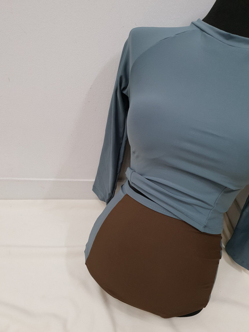 <b><p>Lg sleeve High waist Two Piece bikini non</p></b><b><p>長袖 ハイウエスト ツーピース ビキニ 清純 セクシー水着 特異な シンプルなパターン</p></b><br /><br /><p align='center'>