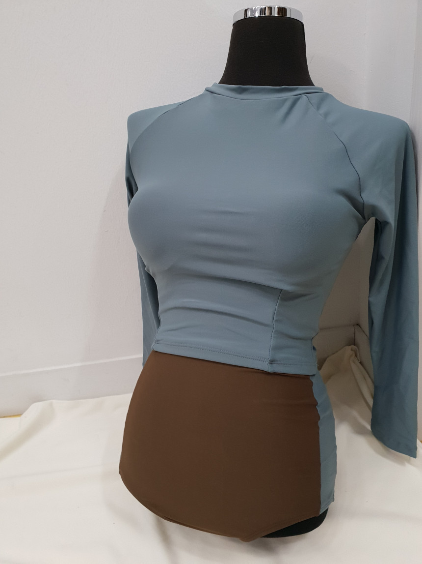 <b><p>Lg sleeve High waist Two Piece bikini non</p></b><b><p>長袖 ハイウエスト ツーピース ビキニ 清純 セクシー水着 特異な シンプルなパターン</p></b><br /><br /><p align='center'>