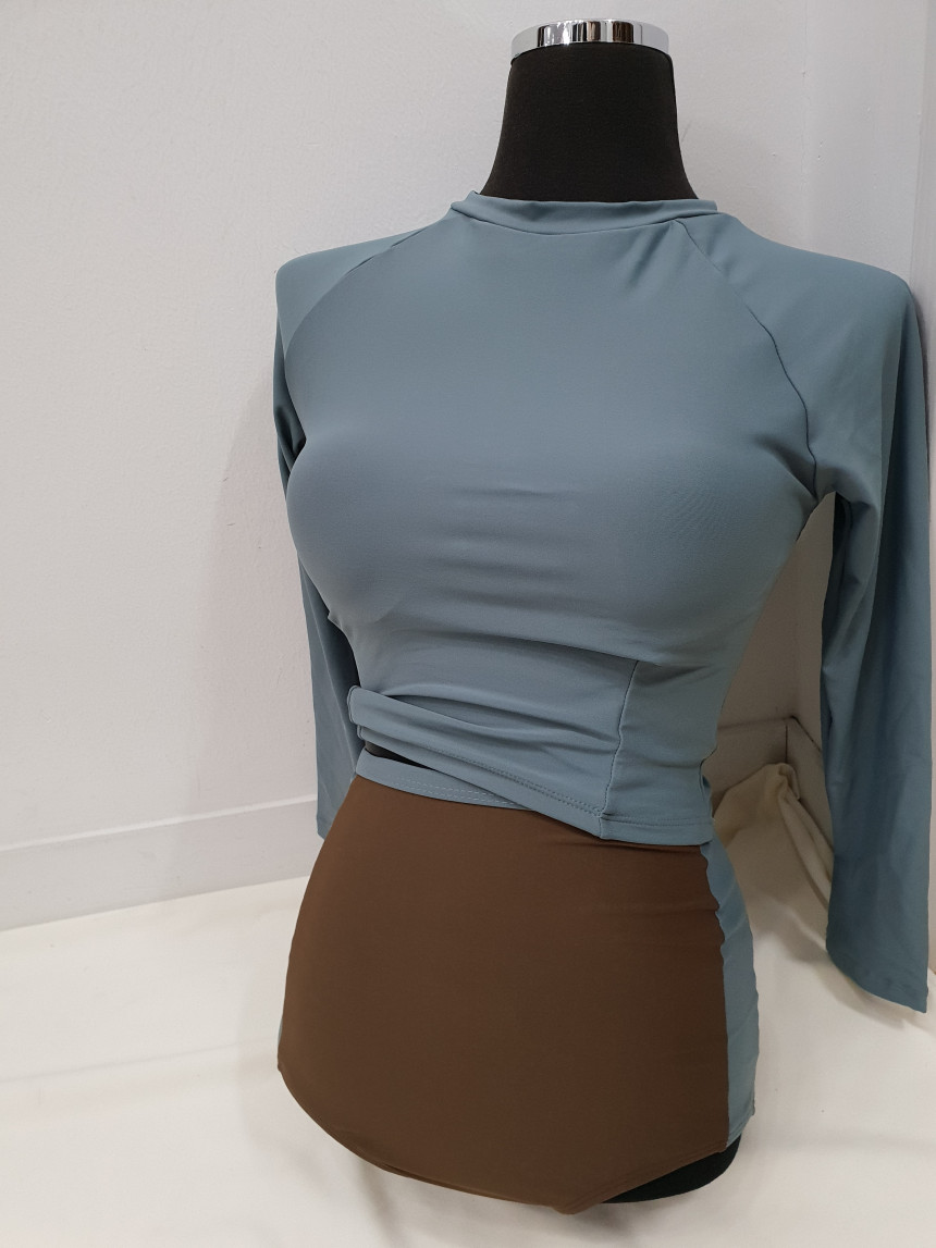 <b><p>Lg sleeve High waist Two Piece bikini non</p></b><b><p>長袖 ハイウエスト ツーピース ビキニ 清純 セクシー水着 特異な シンプルなパターン</p></b><br /><br /><p align='center'>