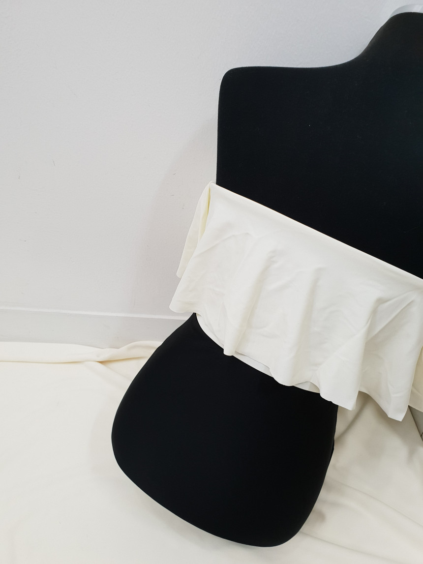 <b><p>White black Color Frill one piece Mokini</p></b><b><p>ホワイト ブラック 配色 フリル ワンピース モノキニ 女性らしい非 ビスタこと</p></b><br /><br /><p align='center'>