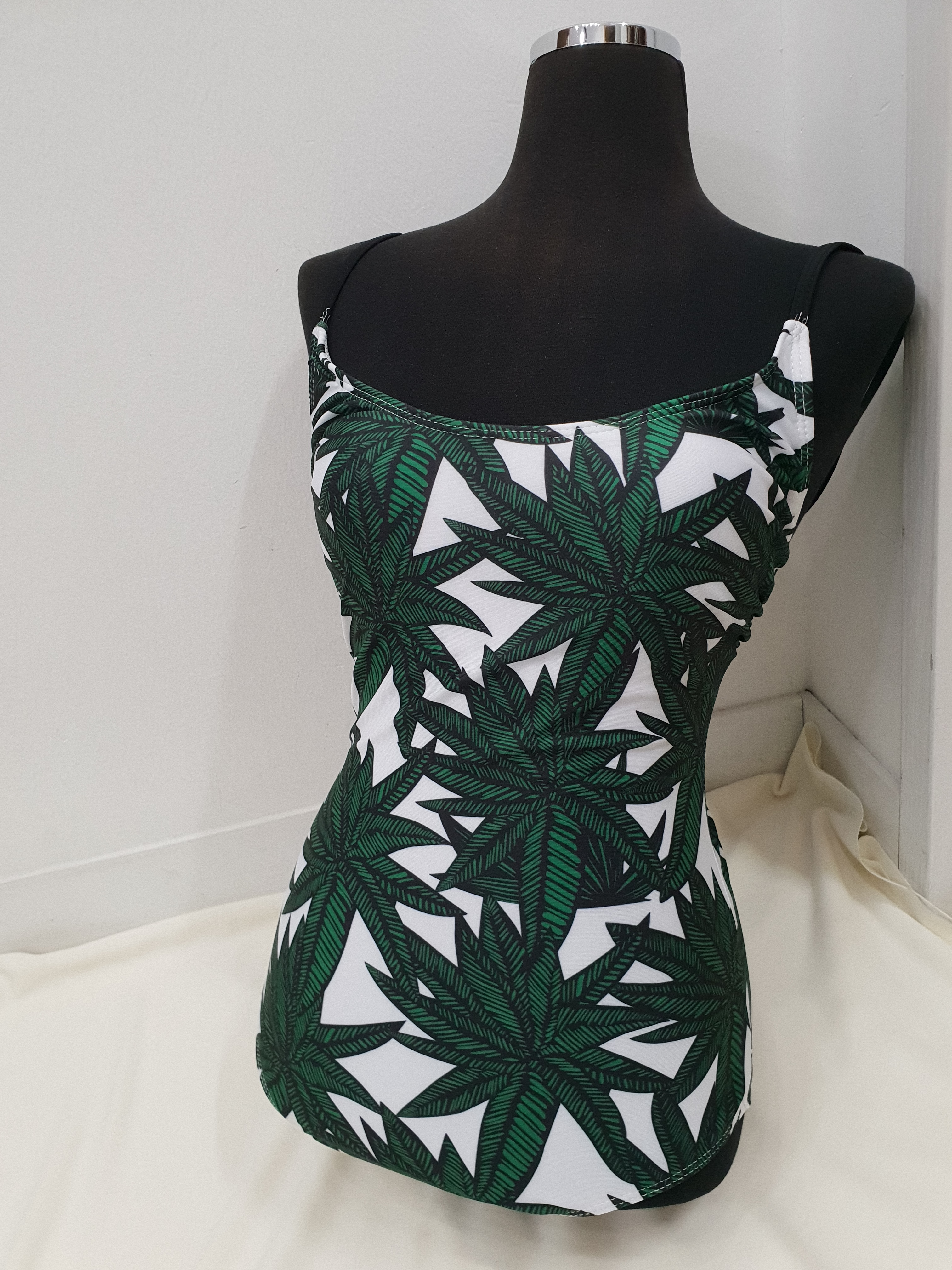 <b><p>Palm tree one piece Mokini Summer vacati</p></b><b><p>ヤシの木 ワンピース モノキニ 夏バカンスルック 女性らしい非 セクシー水着 休暇コーディネート</p></b><br /><br /><p align='center'>