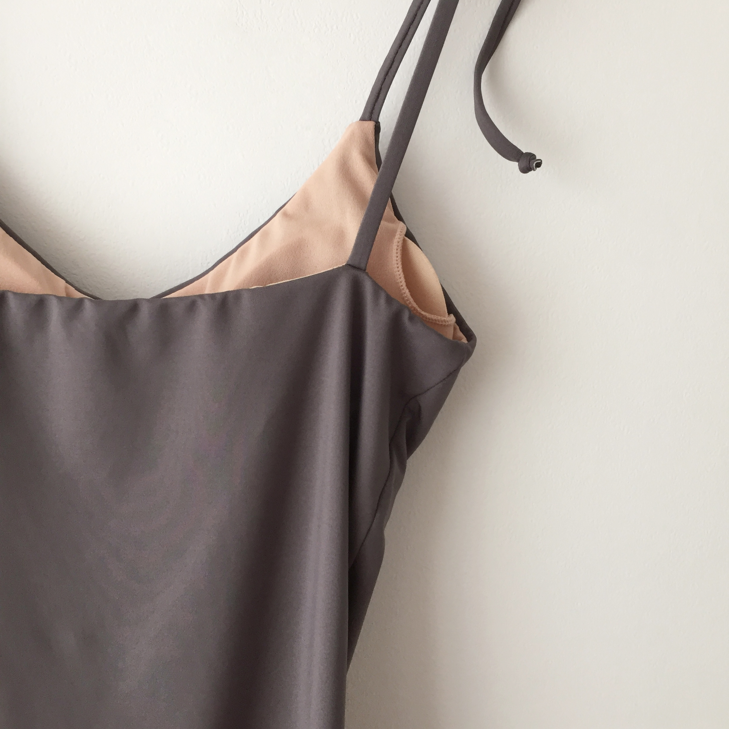 <b><p>Basic Monokini 4col summer Vacati Relient</p></b><b><p>ベーシックモノキニ 4col 夏 バカンス 弾力性のある セクシー ユニーク水着</p></b><br /><br /><p align='center'>