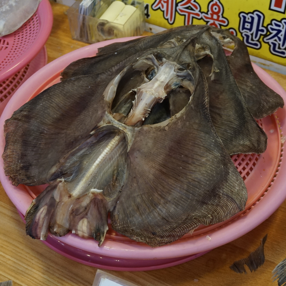 삼천포 용궁수산시장 반건조 국내산 가오리