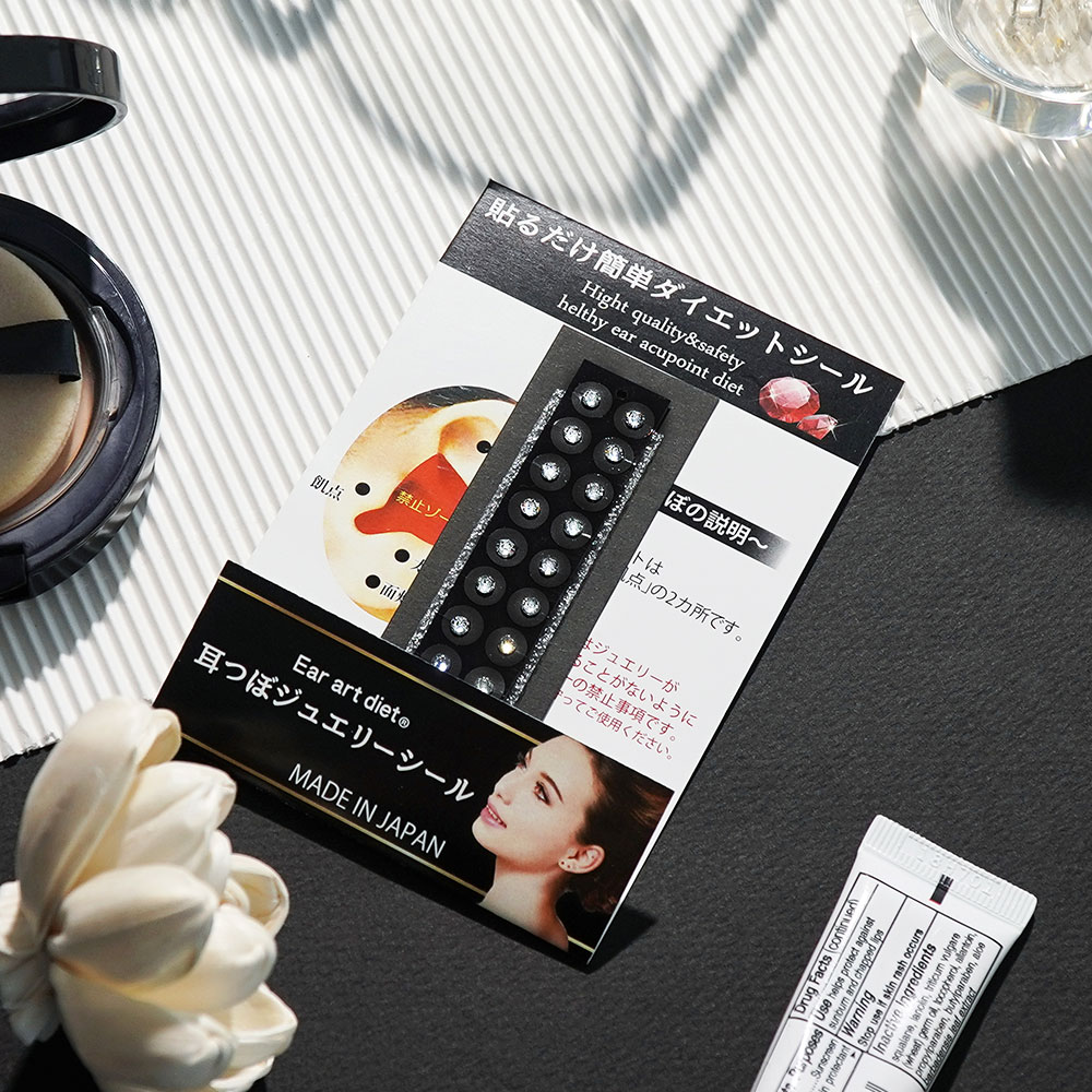 와사비네코 큐빅 붙이는 귀걸이 스티커 귀안뚫는귀걸이 귀찌 M