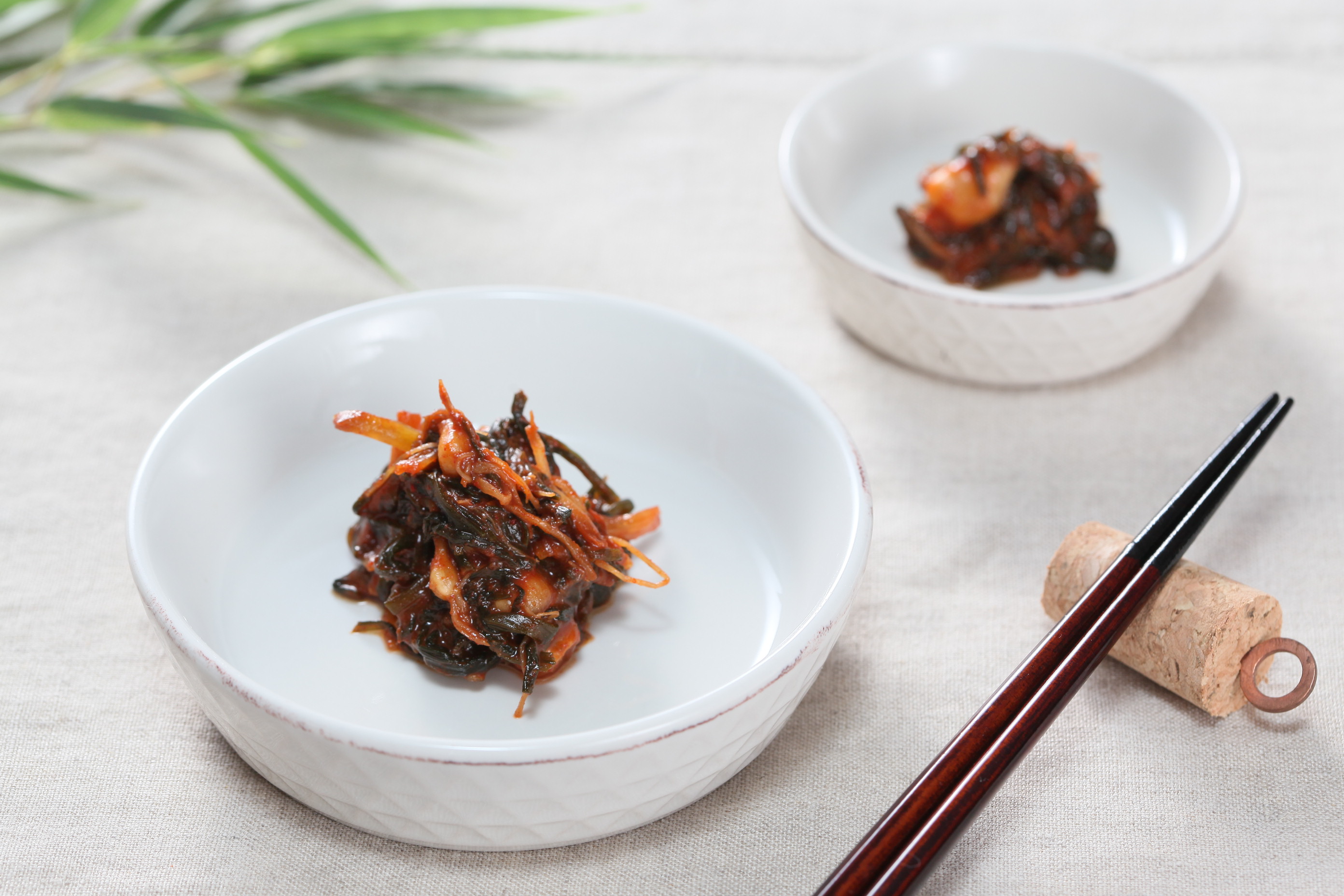 [서일농원] 서분례 명인의 '수' 선물세트 (된장 300g, 고추장300g, 매실장아찌 300g, 더덕장아찌 300g, 달래장아찌 300g, 깻잎장아찌 300g) 이미지 6