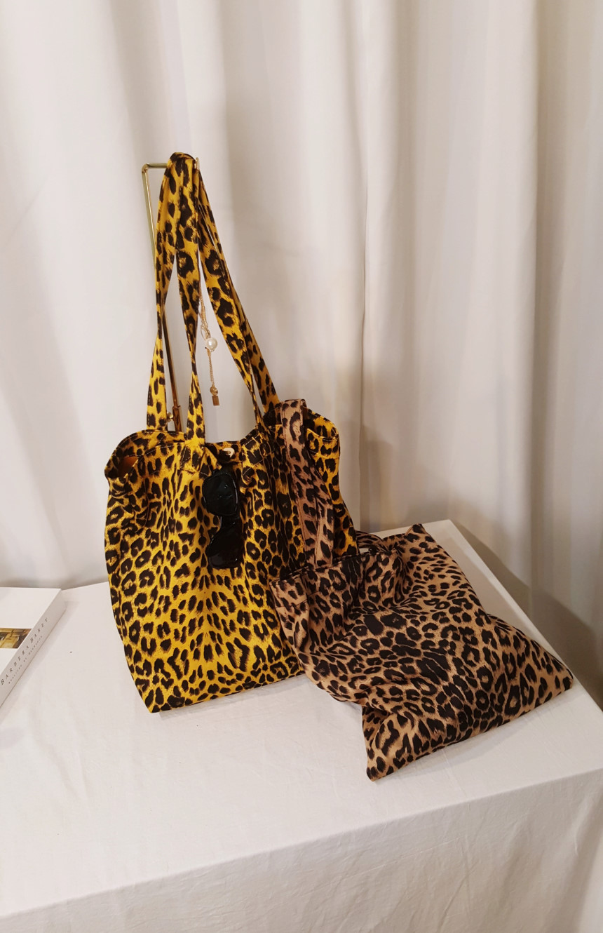 [리햅] 레오 스웨이드 세무 호피 숄더 에코백 (S,M)