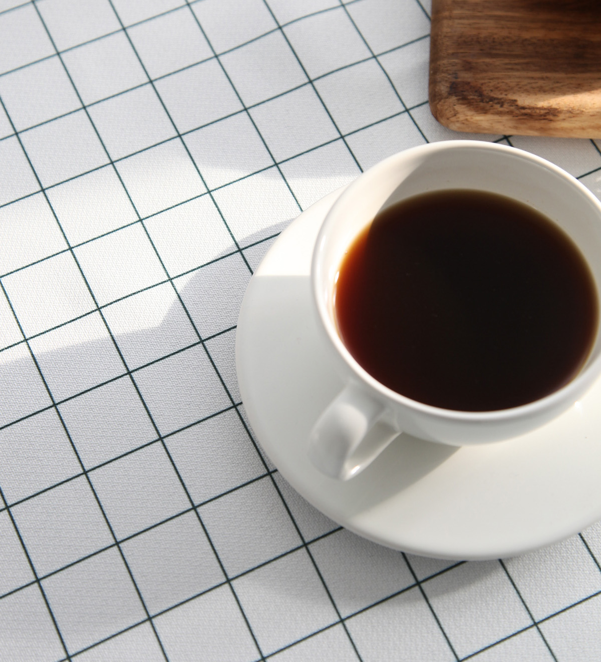 북유럽 심플 모던체크 방수 식탁보 홈카페 4인용 6인용