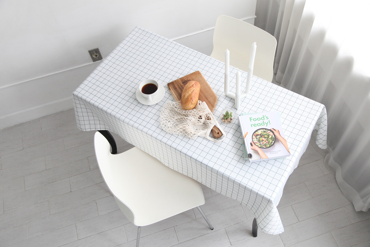 북유럽 심플 모던체크 방수 식탁보 홈카페 4인용 6인용