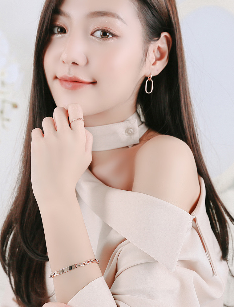 깊은 밤을 날아 14k 오닉스 우정 커플 체인 금 팔찌 깊은 밤을 날아 14K 오닉스 우정 커플 체인 금 팔찌