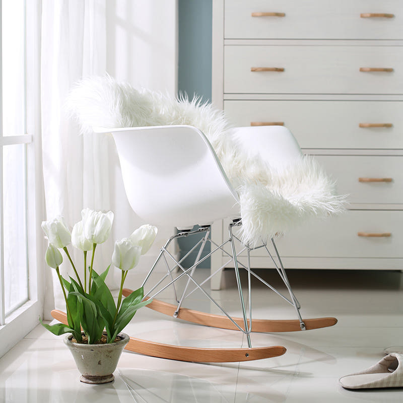 북유럽풍 원목 흔들의자