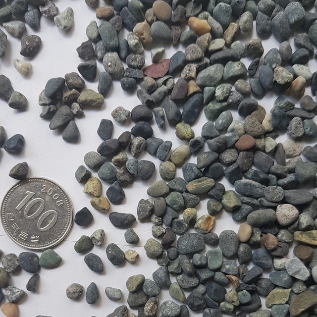 어항바닥재 자연 흑사 수조용 수초 장식 여과사 15Kg 대포장 제품 이미지