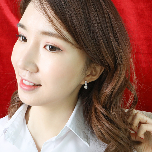 14k 크리스탈 아이스 큐빅 지르코니아 침 드롭 귀걸이 3줄 - 상세 이미지 5