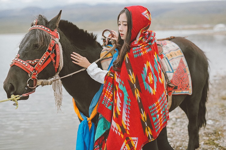 노리스 망토 담요 캠핑 후드 숄 블랭킷 무릎담요