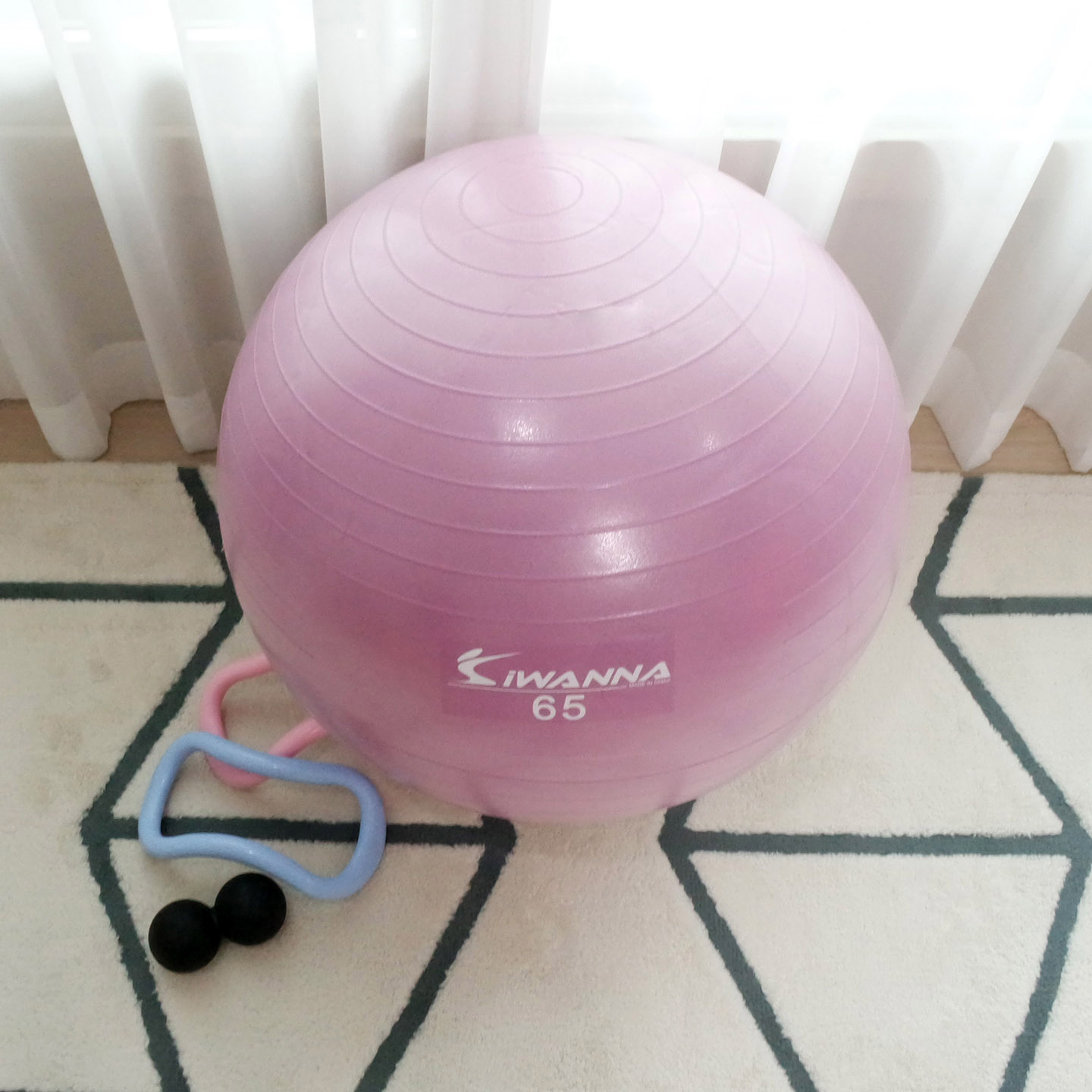 임산부 안티버스트 원형 pvc 요가 필라 짐볼 사이즈 운동 다이어트 필라테스 공 진볼 55 - 상세 이미지 3