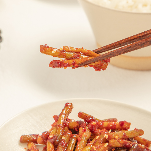 양념마늘쫑무침 1kg 마늘쫑 양념 반찬 무침 대용량 - 상세 이미지 3