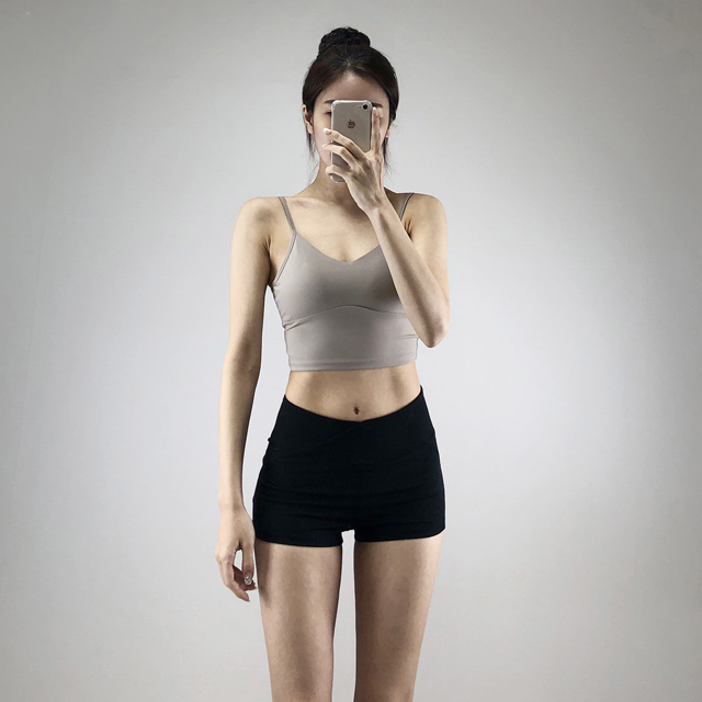 브이 끈나시 크롭탑 샌드 요가 필라테스 옷 브라 탑 캡내장 - 상세 이미지 3