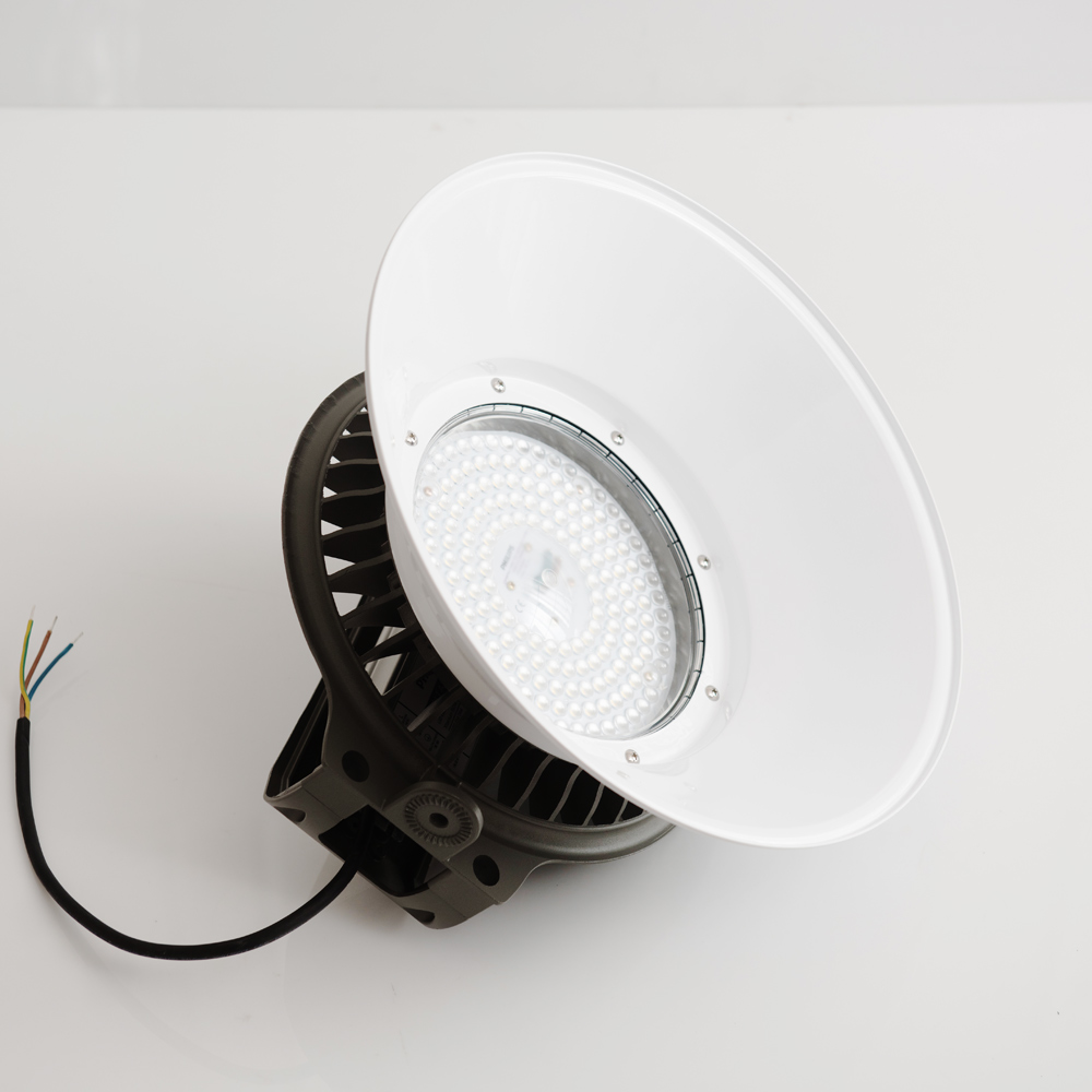 지오 LED 투광기 고천장 SMPS타입 (광학렌즈사용)
100W - 상품 이미지