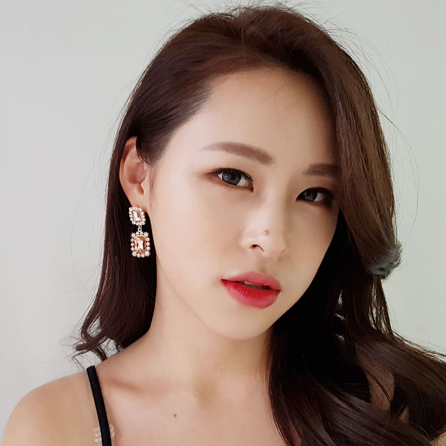 더블 스퀘어 크리스탈 드롭 귀걸이 이미지 6