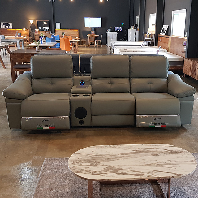 스코나 피르카 이태리 천연 면피 가죽 4인 컵홀더 전동 리클라이너 소파