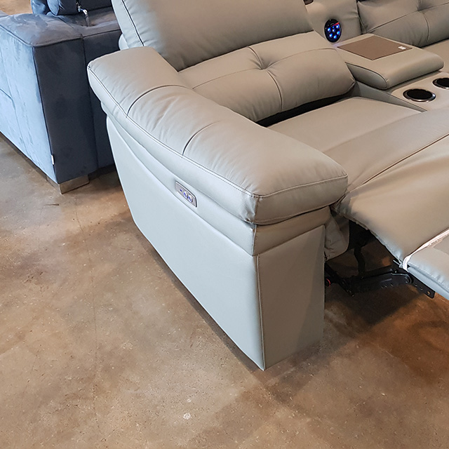 스코나 피르카 이태리 천연 면피 가죽 4인 컵홀더 전동 리클라이너 소파