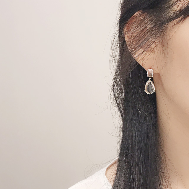 수아벨 투명 물방울 크리스탈 큐빅 장영란 드롭귀걸이 - 상세 이미지 4