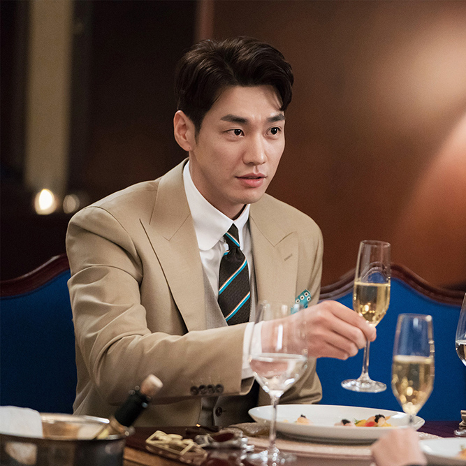 [해리슨테일러] 트리컬러 레지멘탈 스트라이프 남자 넥타이 김영광 협찬 (3color) - 상세 이미지 2