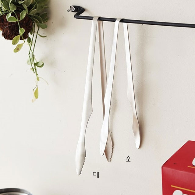 바닥에 닿지않아 위생적인 엣지 고기집게 소 24cm - 메인 이미지