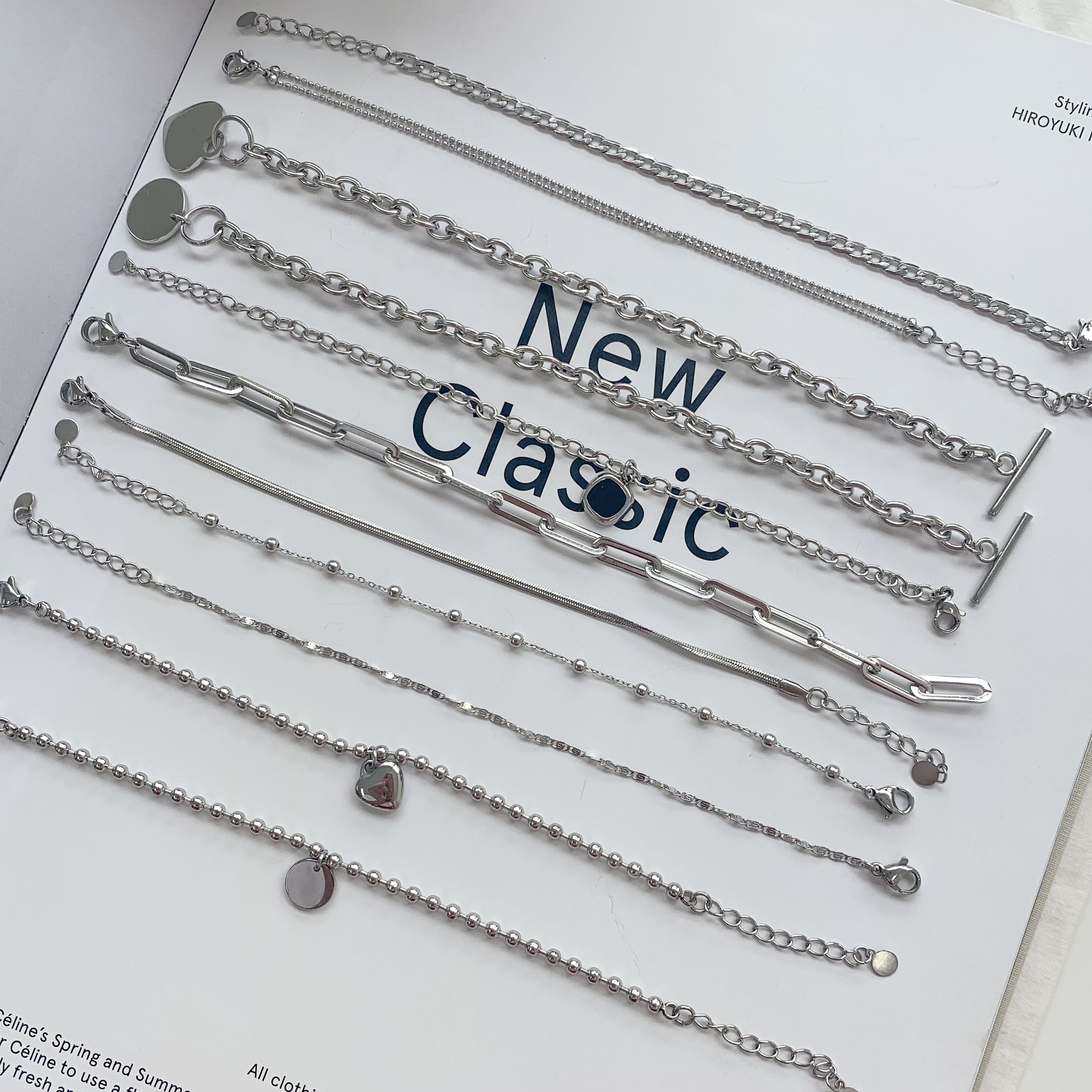 변색없는 써지컬스틸 코인 참 실버 레이어드 팔찌 12종