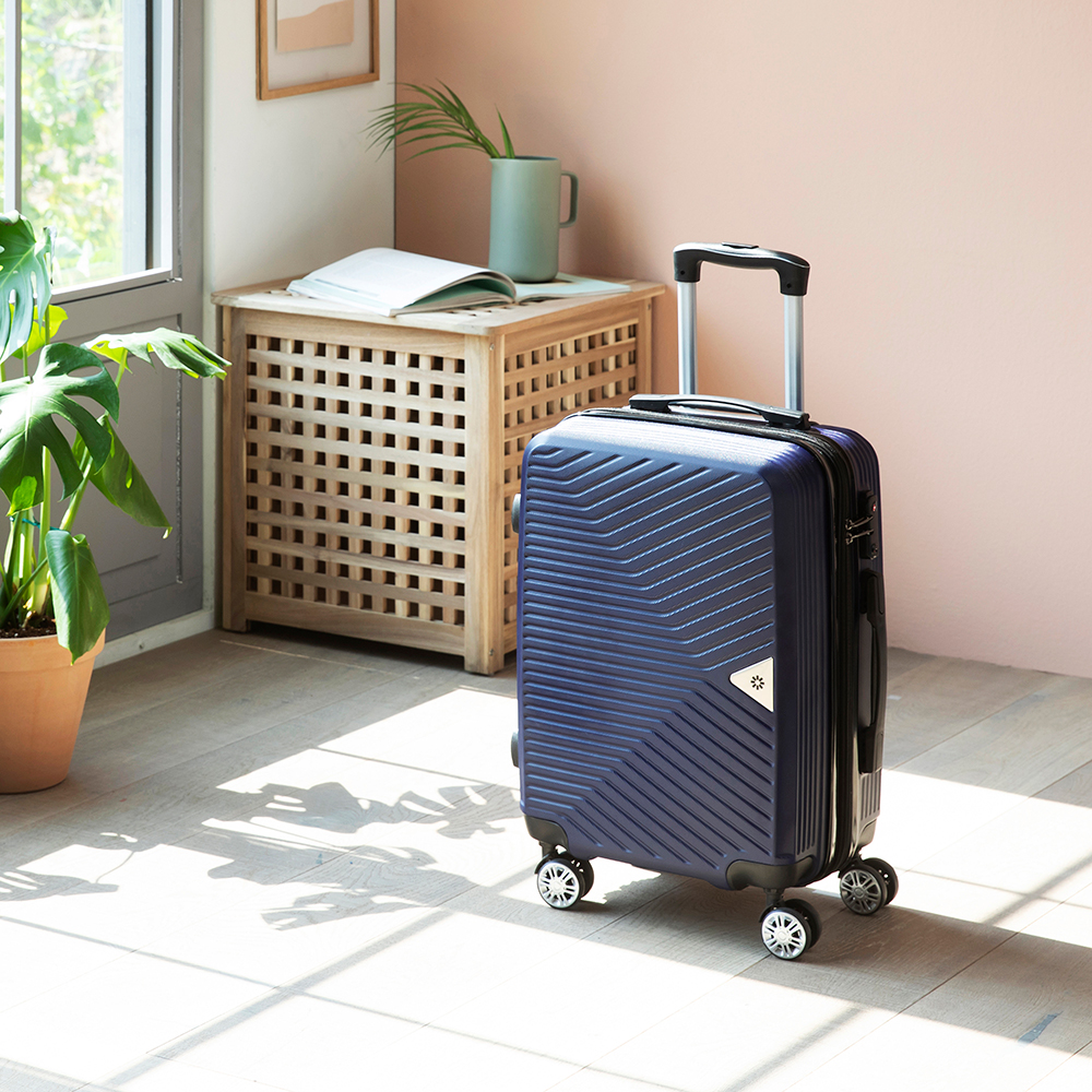 콜딘 56cm 여행용캐리어 기내용 작은가벼운 기내반입사이즈 신혼여행가방 연예인러기지트롤리