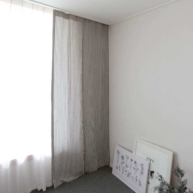 메르시 스트라이프 아이방 커튼 - 챠콜 핀스타일 s-가로100세로150