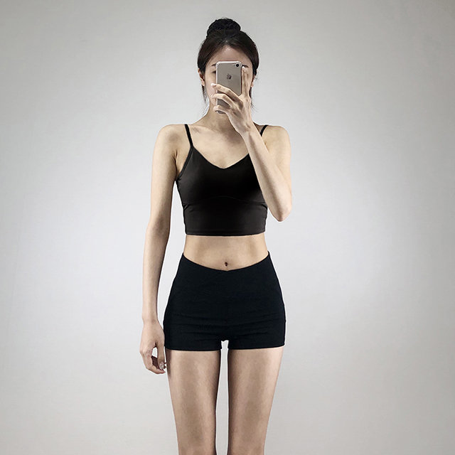 브이 끈나시 크롭탑 블랙 요가 필라테스 브라 탑 캡내장 - 상세 이미지 2