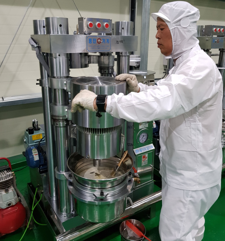 국내산 참깨 100% 이웅 참기름 250ml, 300ml / 6시 내고향 참기름 깨볶는 부자 - 상세 이미지 4