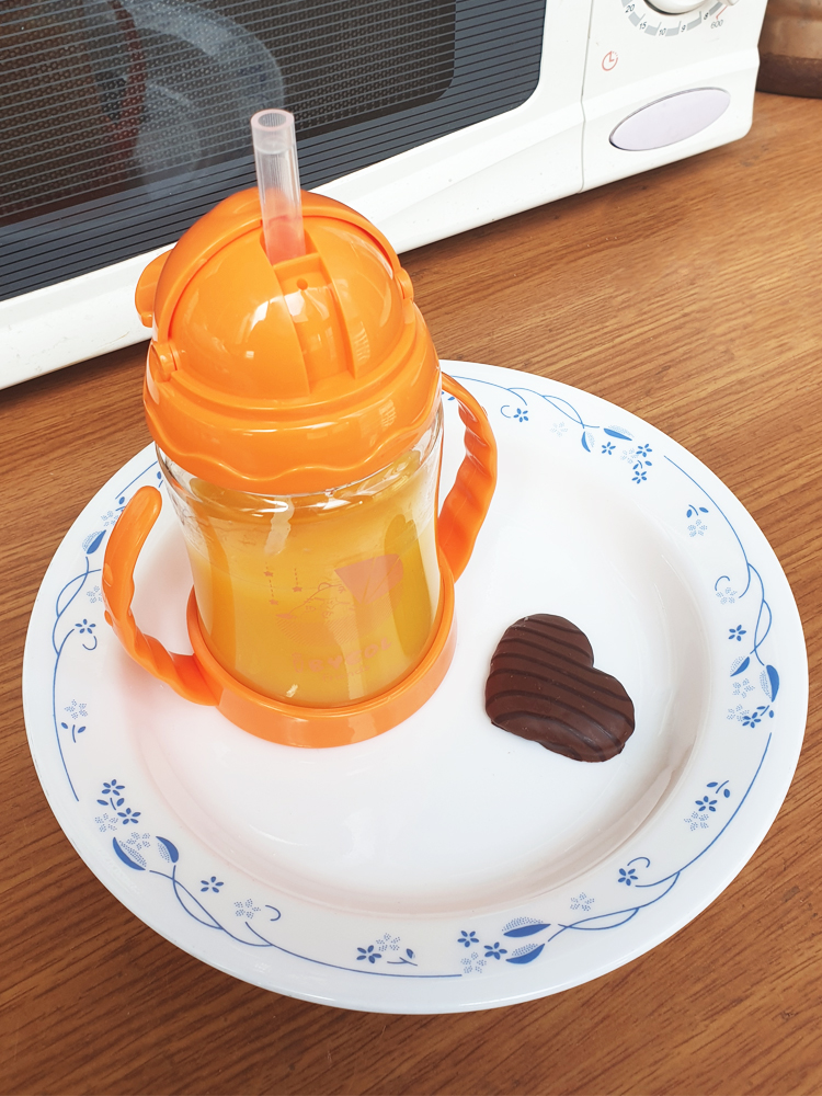 아이별프렌즈 트라이탄 추 빨대컵 280ml 새지않는 돌아기 어린이집 물병 물통 이미지 8