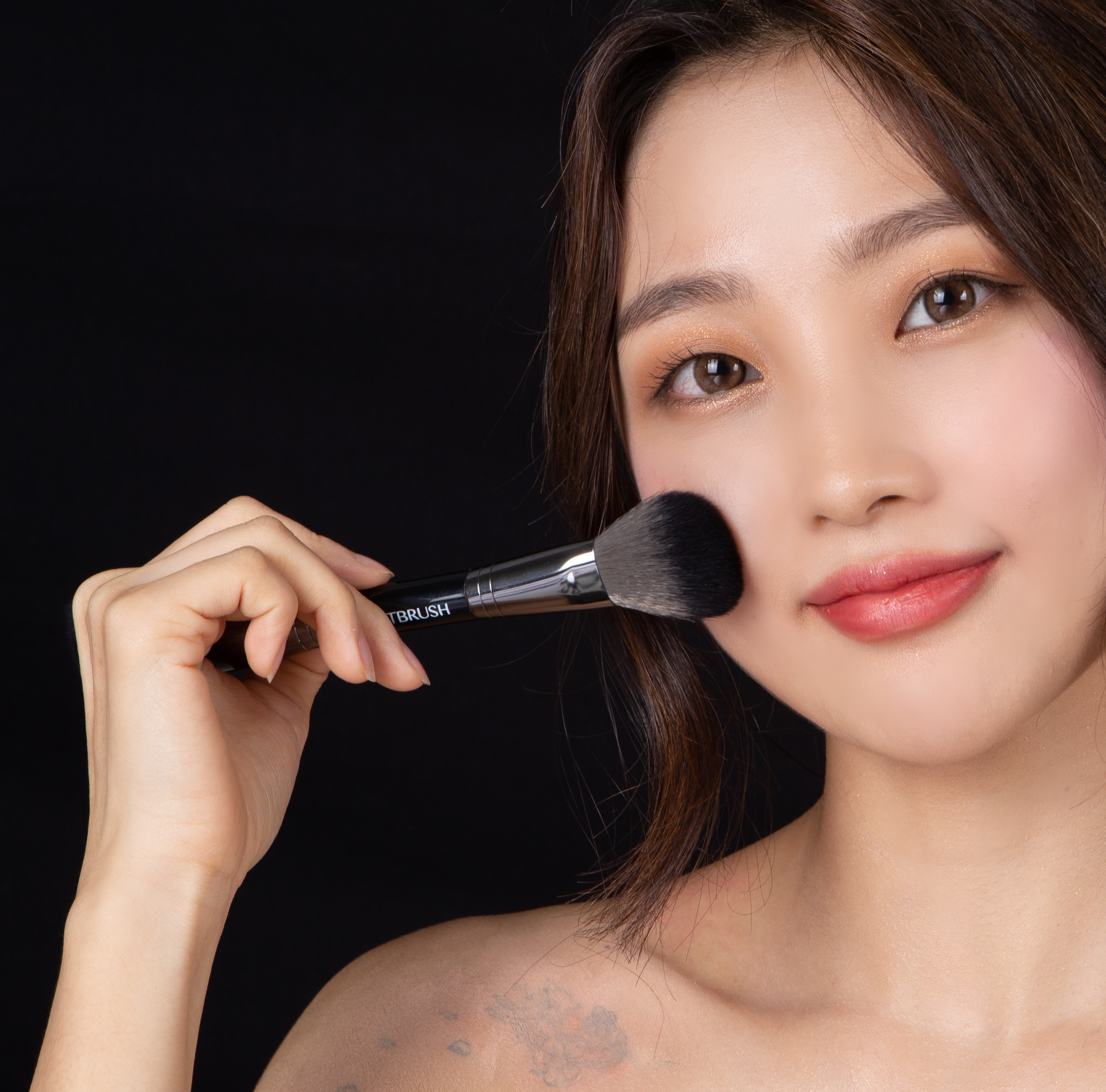 하나의 브러쉬로 휴대가 간편한듀오 엔드 브러쉬 베이스 양백이 파우더 블러셔 브러쉬 - 상세 이미지 2