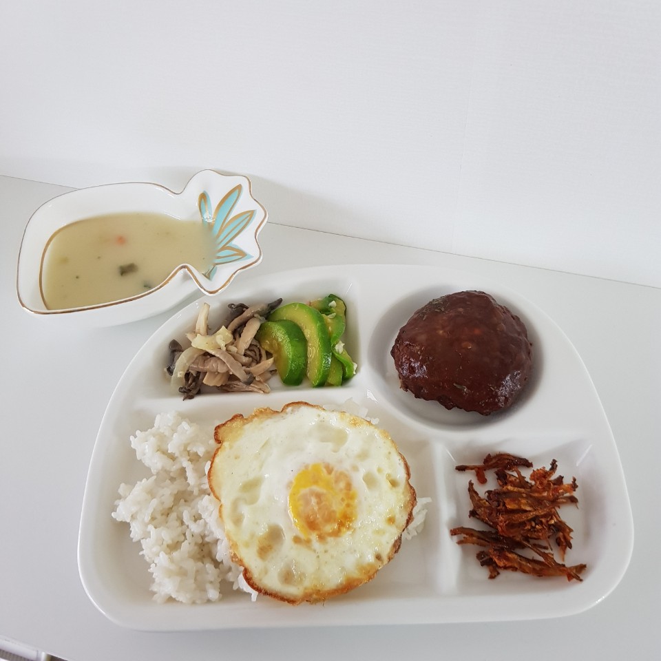 (국산)비비엔리빙 화이트 4칸 도자기식판 다이어트식판 유아식판