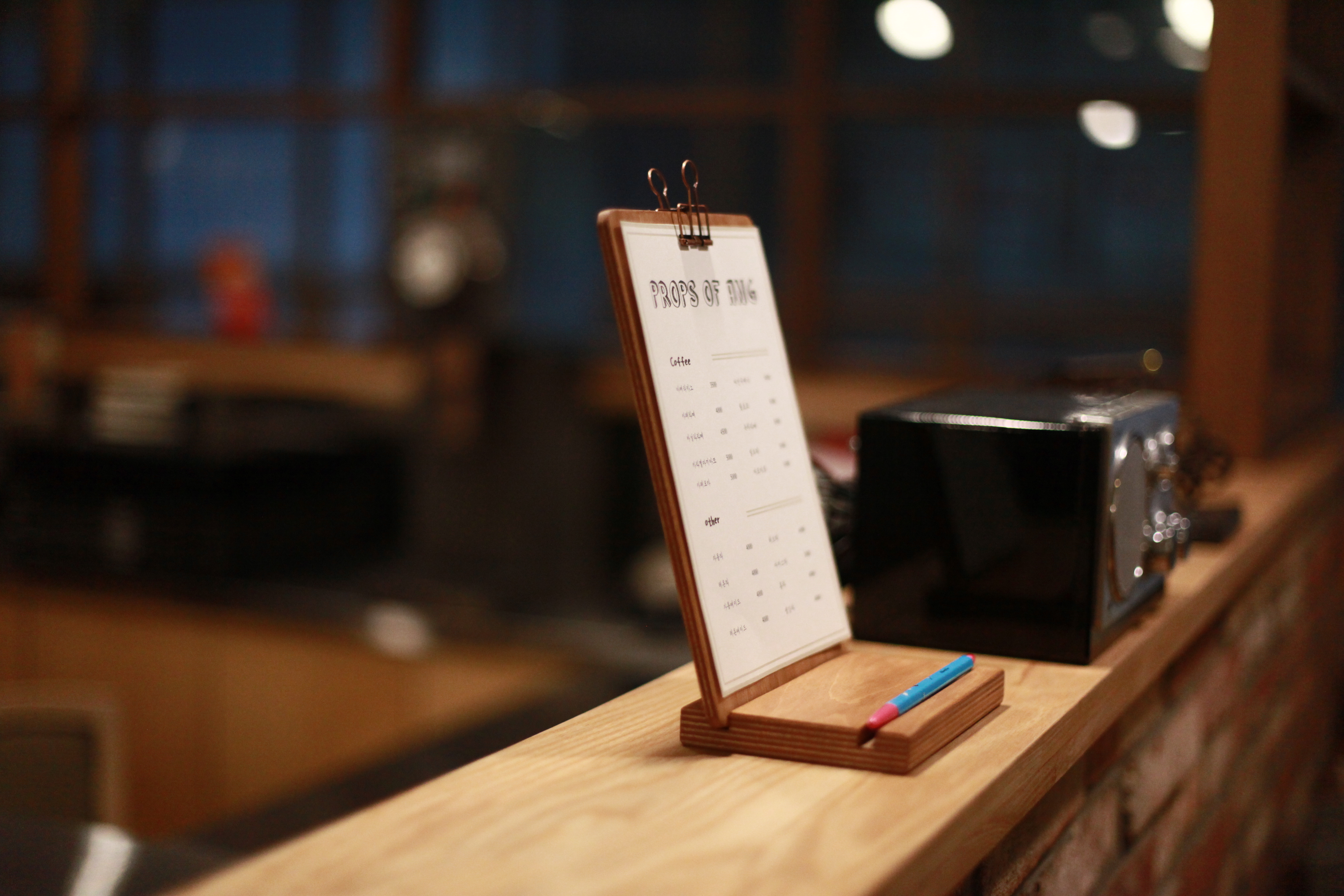 [앙스] A5 우드 클립보드 메뉴판 카페 레스토랑 스탠드 메뉴판